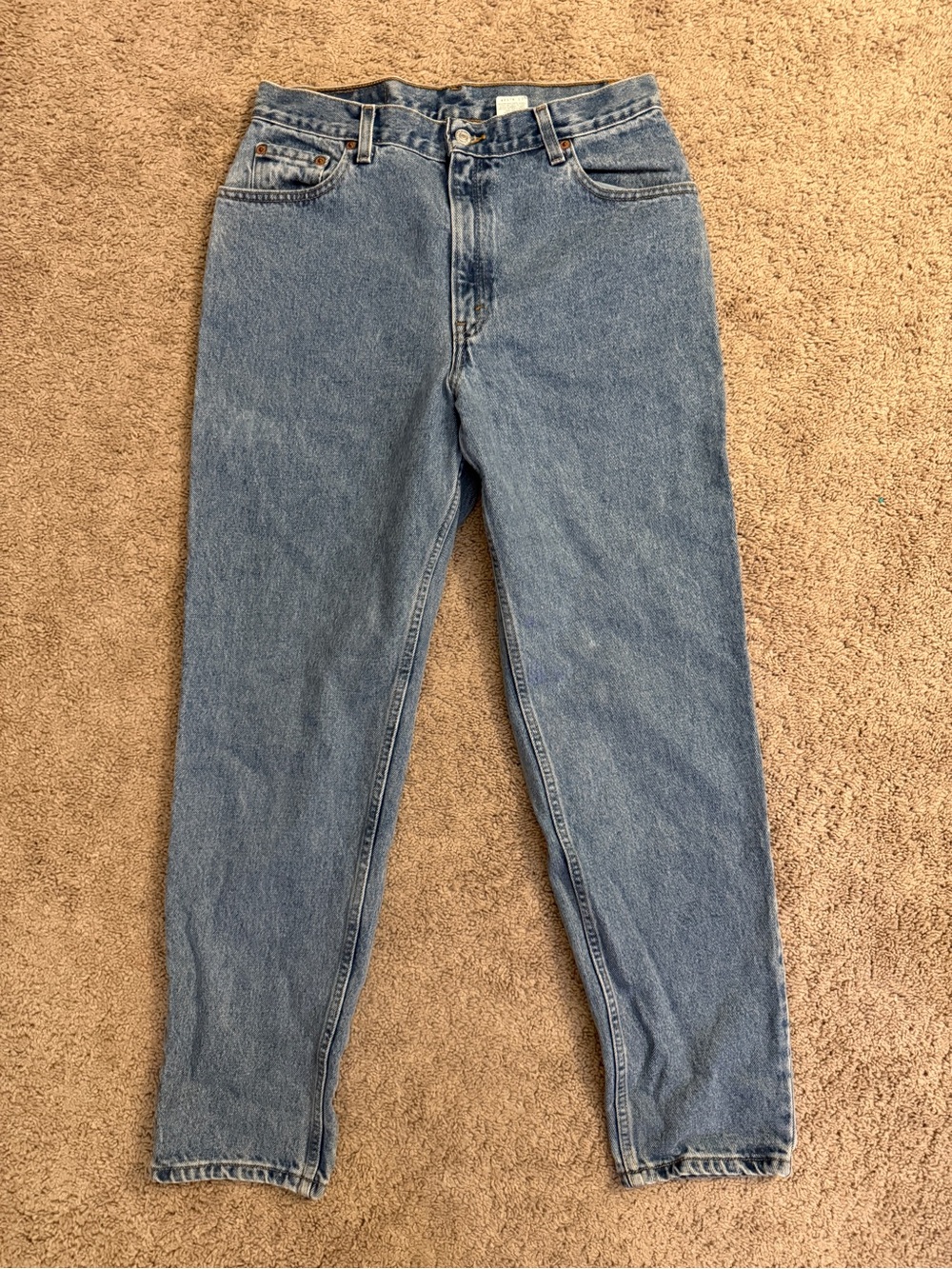 Levi's 550 Relaxed Fit Jeans Women size 12 Light Wash Tapered Leg Denim Pants